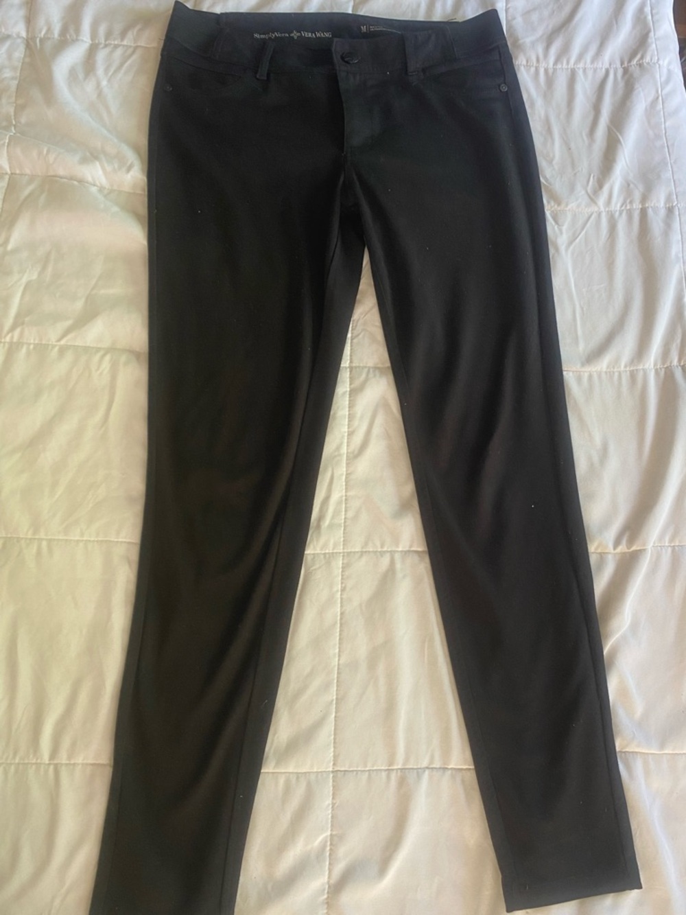 Vera Wang Black Jeggings with Elastic on the Hips